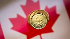 Canadian Dollar Edges Lower as U.S. Launches New Wave of Strikes Against Iran