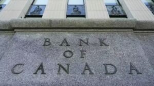 Oil Price Surge Fuels Risks as Bank of Canada Keeps Rates Steady