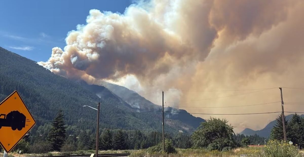 Wildfire Near Boston Bar, B.C., Expands to 1,800 Hectares, Prompting Fourth Evacuation Order