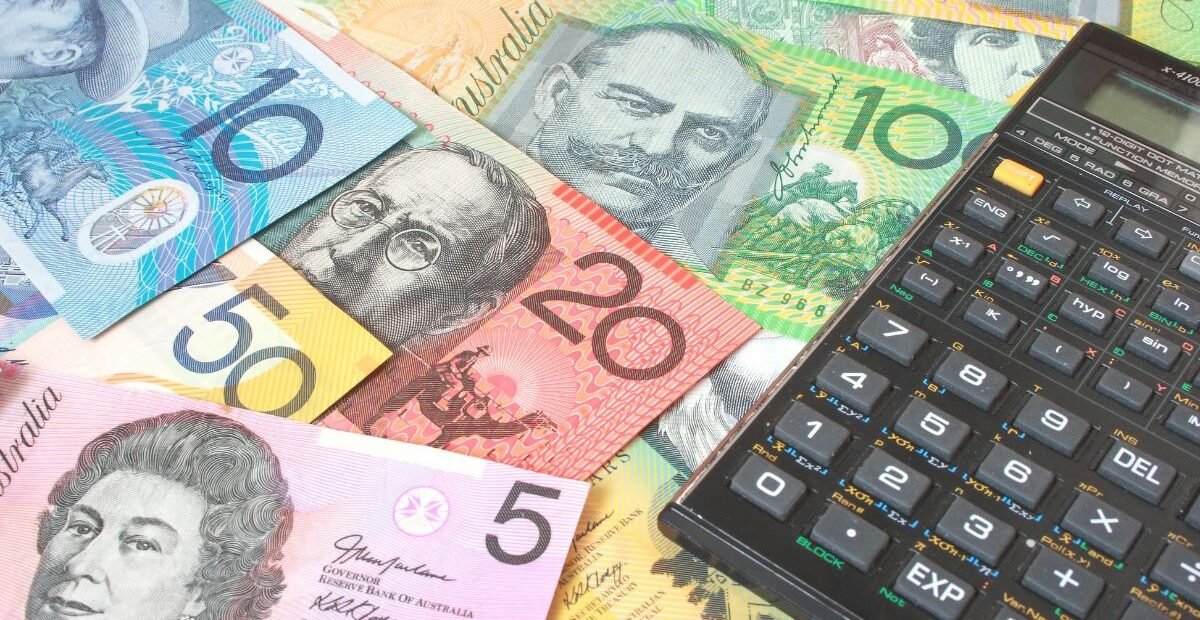 How Much the Average Australian Worker Earns Per Week Amid Slowing Wage Growth