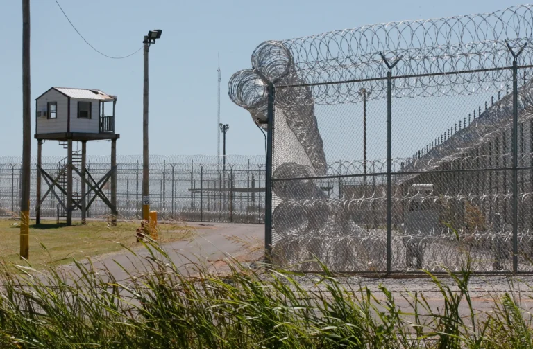 Three Dead After 'Tragic Accident' During Transfer From Edmonton Correctional Facility: CSC